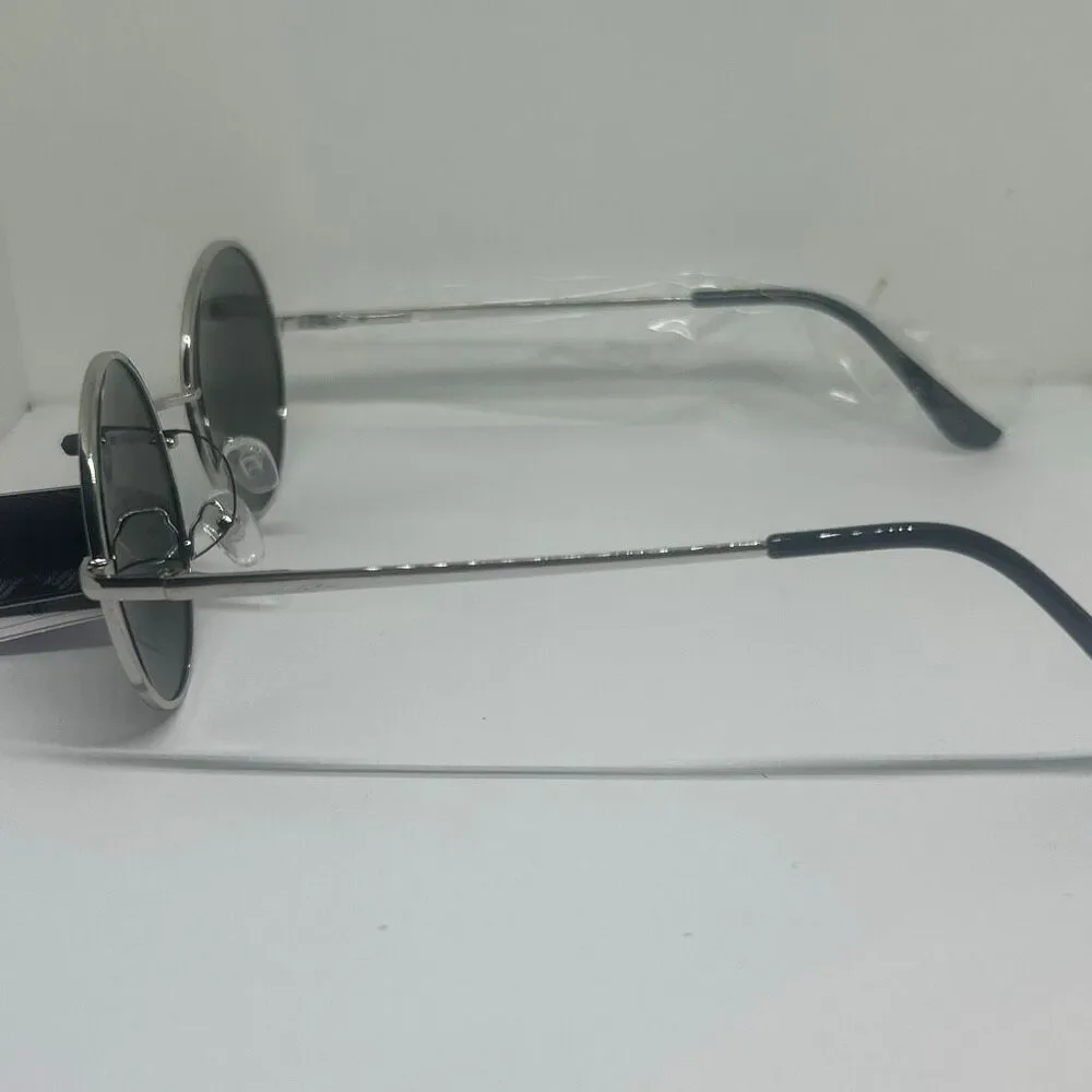 No Brand sleek mirrored